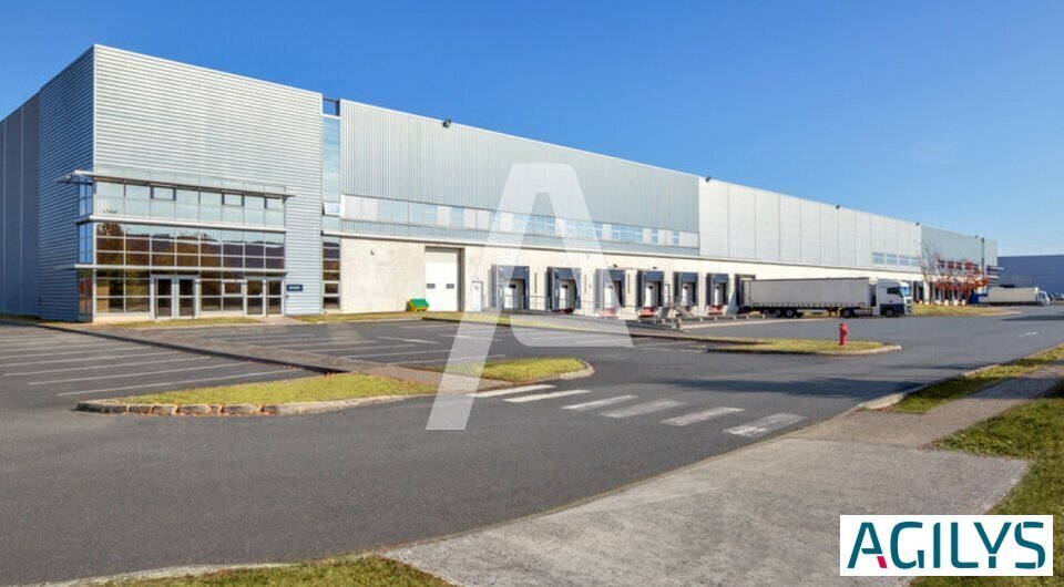20 Boulevard De L'Europe, Combs-la-Ville to rent - Building Photo - Image 3 of 5