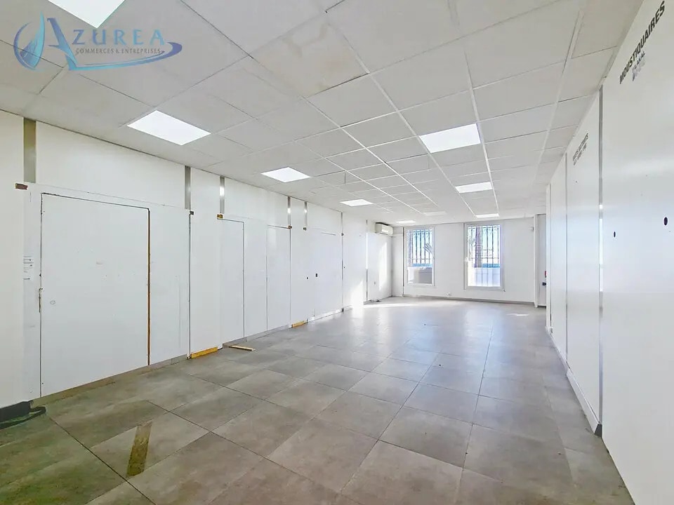 Location Commerce 68 m² - Photo 1