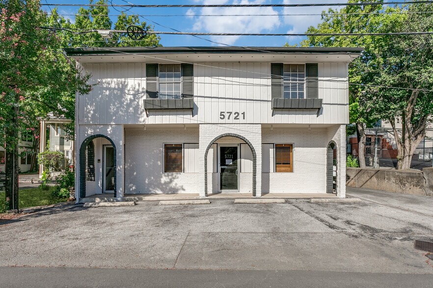 5721 Broadway St, San Antonio, TX for rent - Building Photo - Image 1 of 19