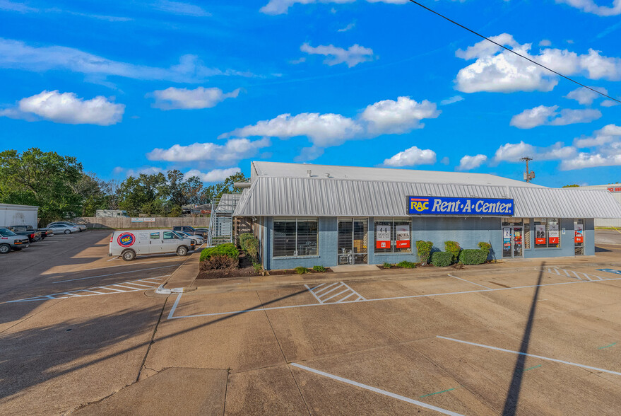 1300 S Texas Ave, Bryan, TX for sale - Building Photo - Image 1 of 9