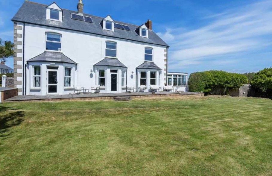 St Georges Hl, Perranporth for sale - Primary Photo - Image 1 of 1