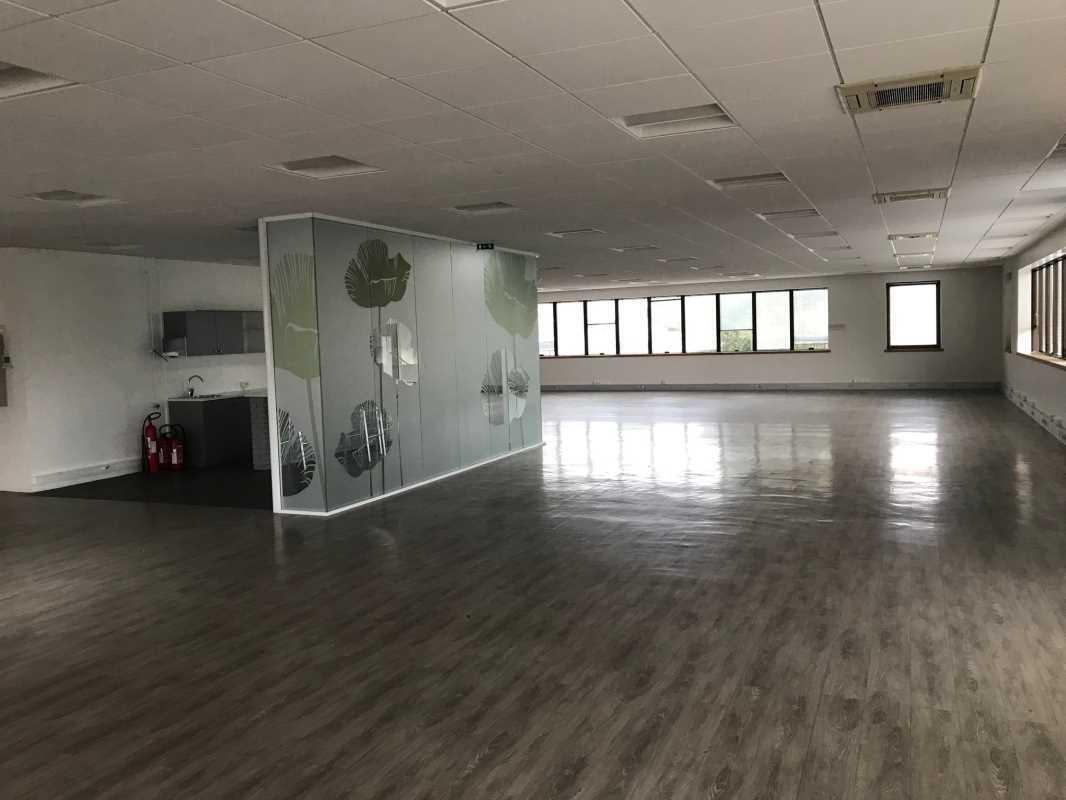 21 Rue Albert Calmette, Jouy-en-Josas to rent Interior Photo- Image 1 of 6