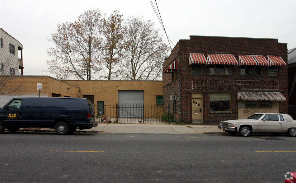 149 Verona Ave, Newark, NJ for sale - Primary Photo - Image 1 of 9