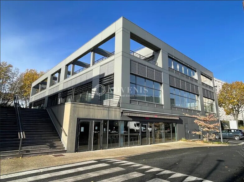 Light Industrial in Bagneux to rent - Building Photo - Image 2 of 9