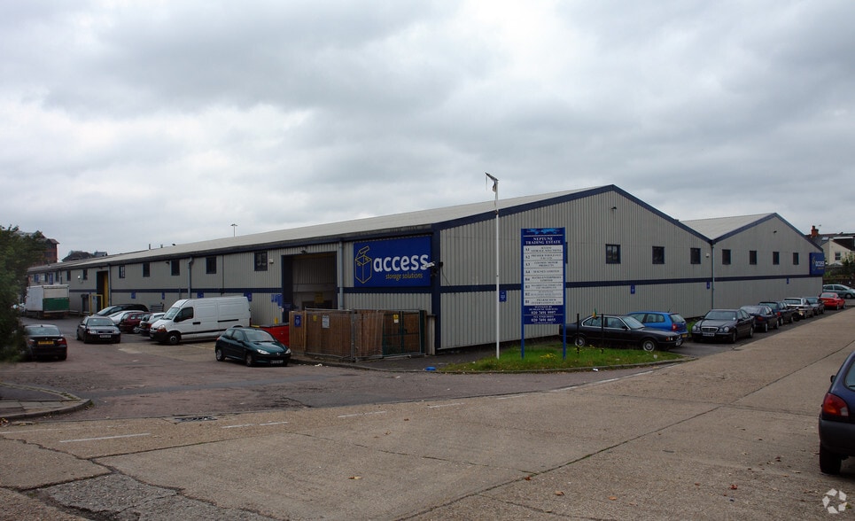 Neptune Rd, Harrow for sale - Primary Photo - Image 1 of 1