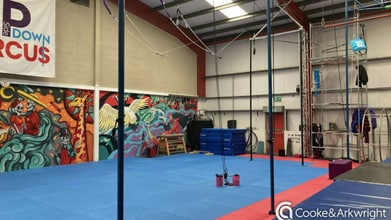 Martin Rd, Cardiff to rent Interior Photo- Image 1 of 3