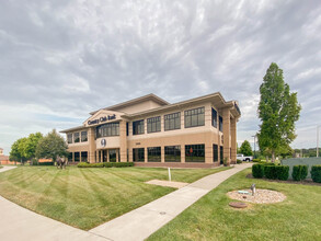 23600 College Blvd, Olathe, KS for rent Building Photo- Image 1 of 3