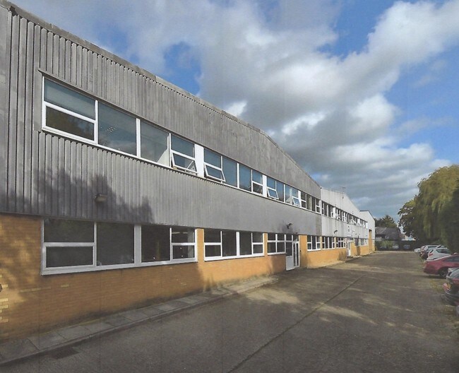 More details for 20 Eelmoor Rd, Farnborough - Light Industrial to Rent