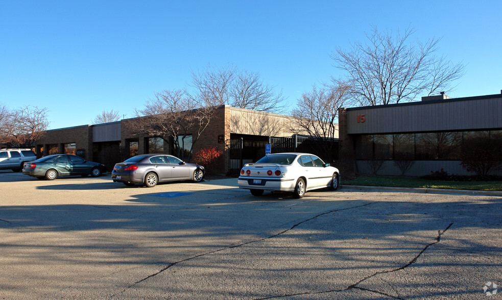 245 W Roosevelt Rd, West Chicago, IL for rent - Building Photo - Image 2 of 9