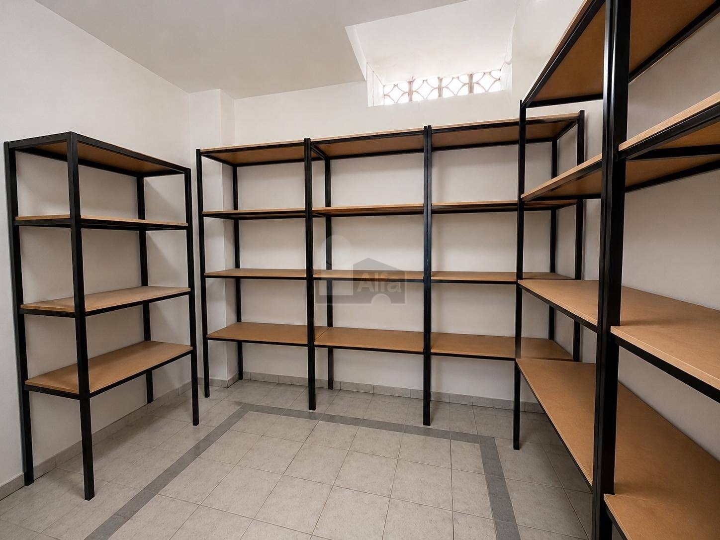 Retail in Azuqueca de Henares, Guadalajara to rent Interior Photo- Image 1 of 1