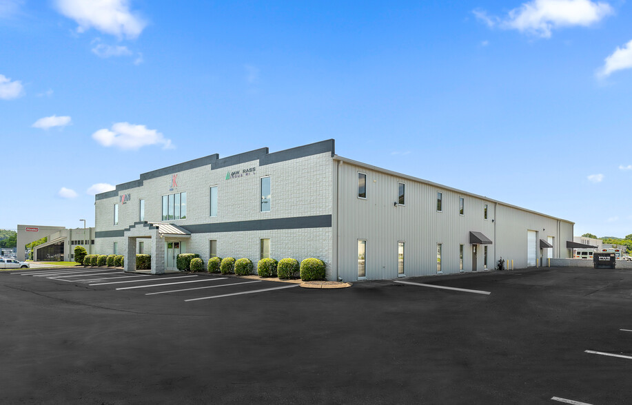 106 Industrial Park Dr, Soddy Daisy, TN for rent - Building Photo - Image 1 of 17