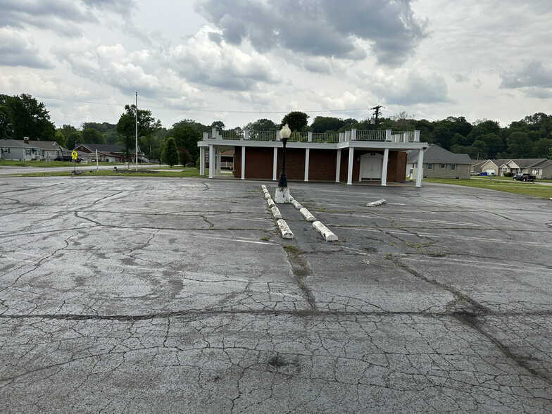 300 W Lincoln Ave, Caseyville, IL for sale - Primary Photo - Image 1 of 1