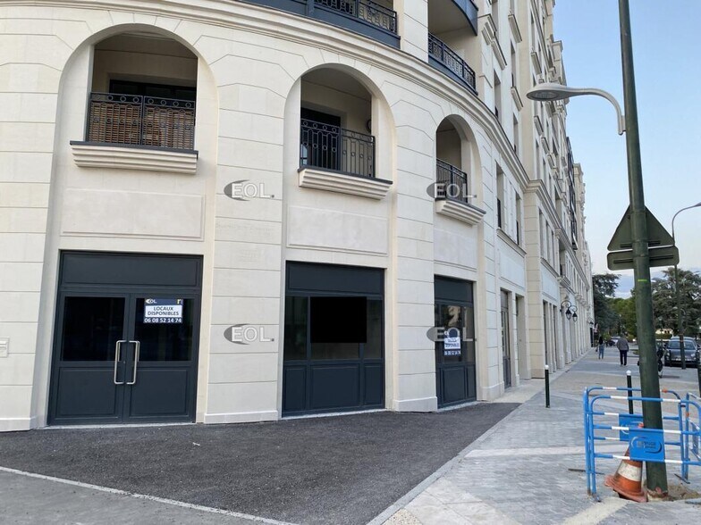 142 Rue De La Porte De Trivaux, Clamart to rent - Building Photo - Image 2 of 3