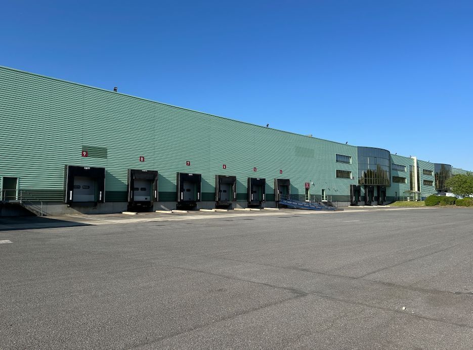 Industrial in Roissy-en-Brie to rent Building Photo- Image 1 of 9