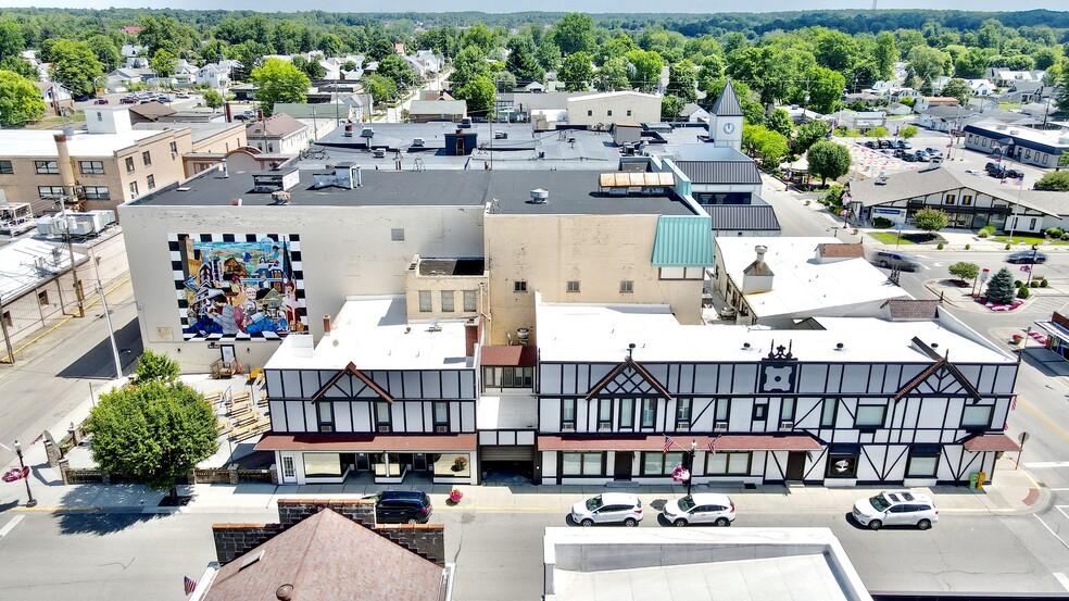 35 S Main St, Batesville, IN for sale - Primary Photo - Image 1 of 1