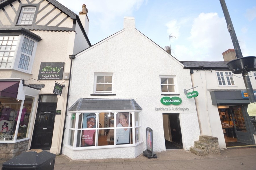 27 High St, Cowbridge to rent - Primary Photo - Image 1 of 1