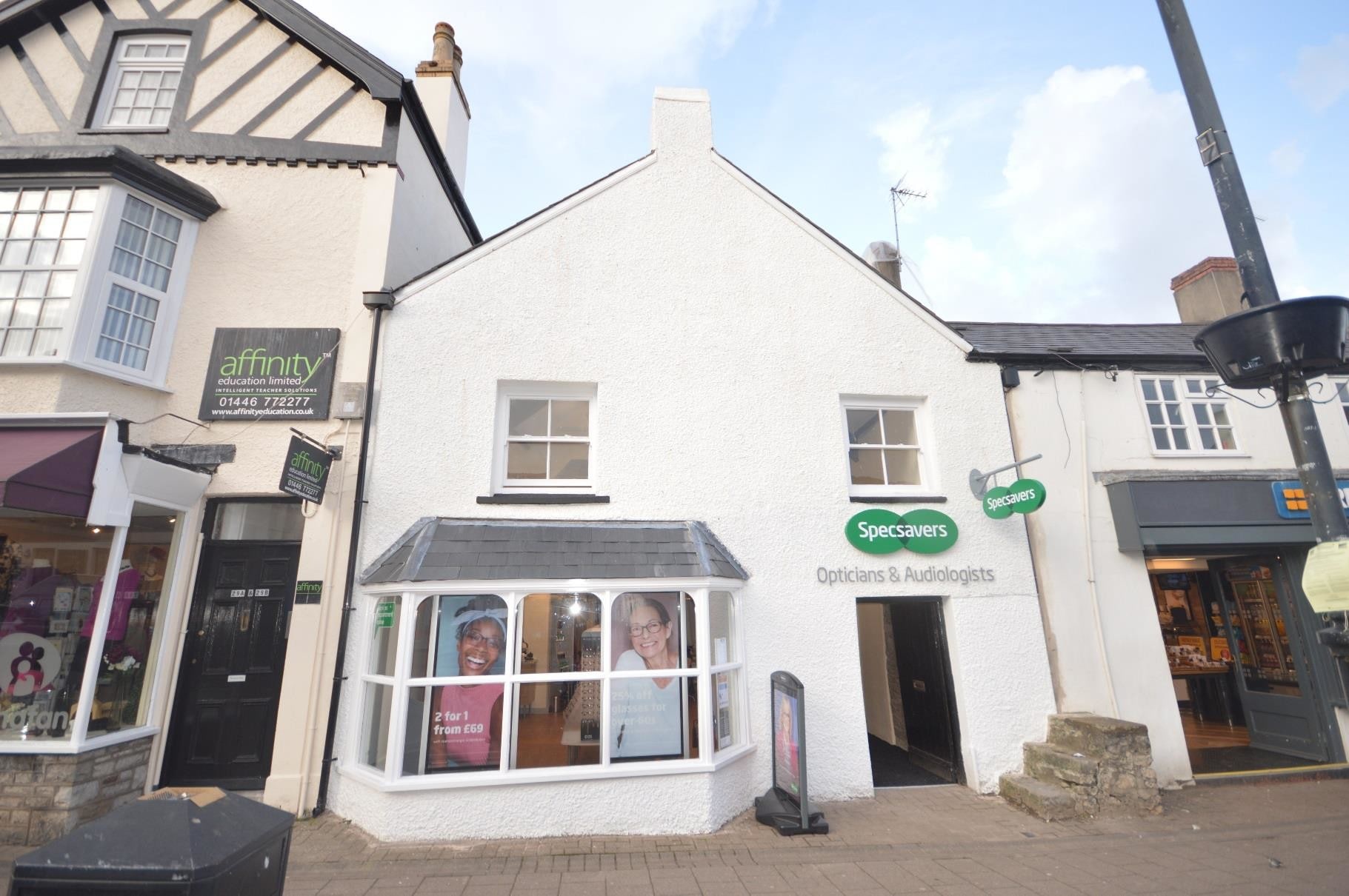 27 High St, Cowbridge to rent Primary Photo- Image 1 of 2