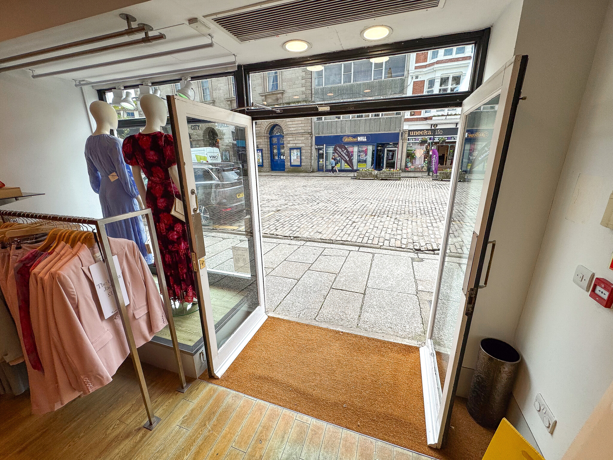 27-27B Boscawen St, Truro to rent Interior Photo- Image 1 of 5