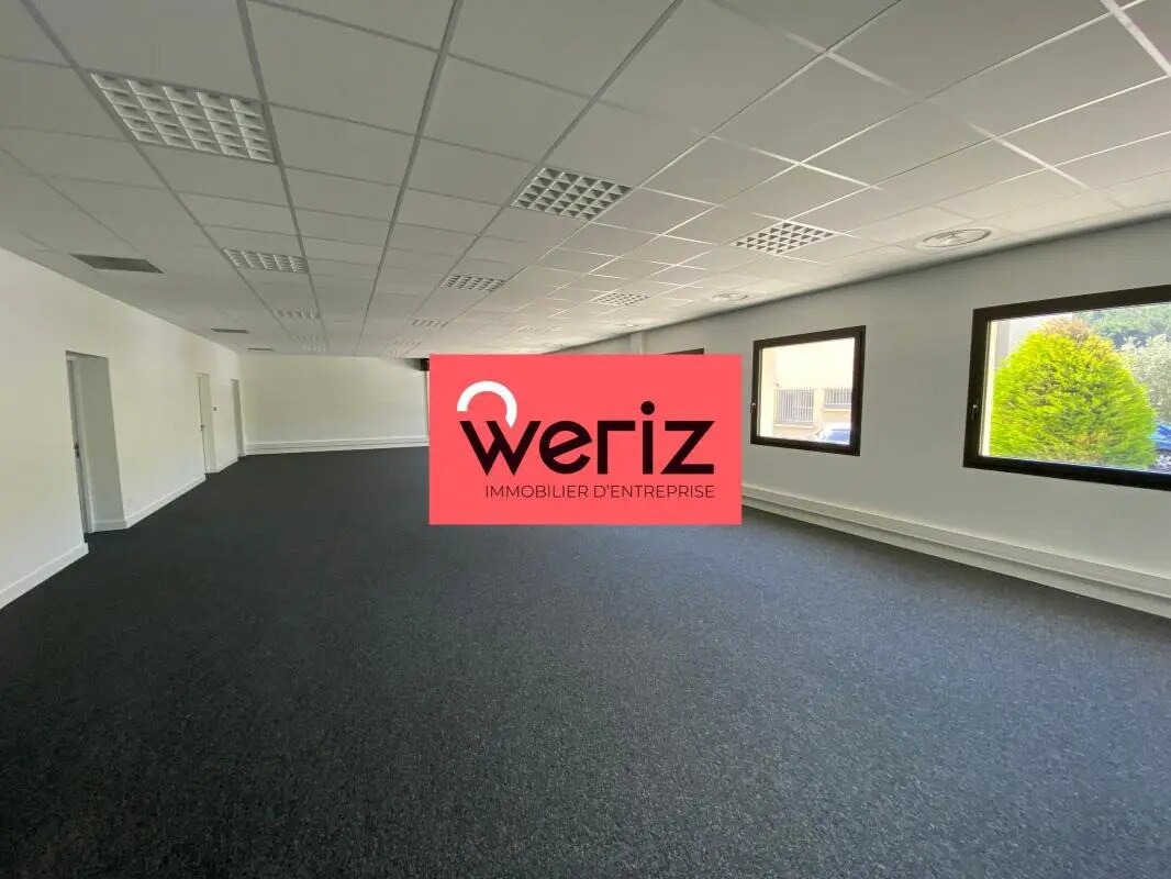 Office in Aubagne to rent Interior Photo- Image 1 of 12