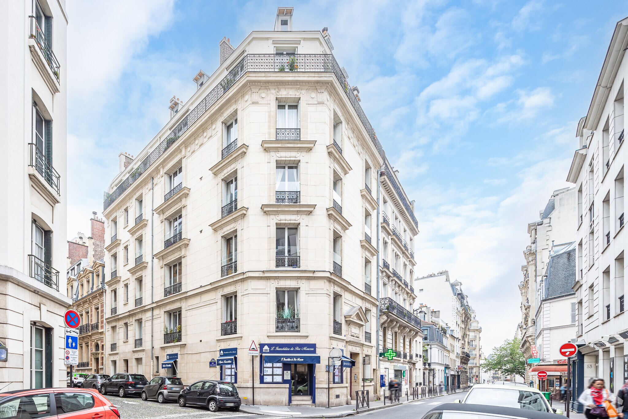 Build-to-Rent in Paris for sale Primary Photo- Image 1 of 2