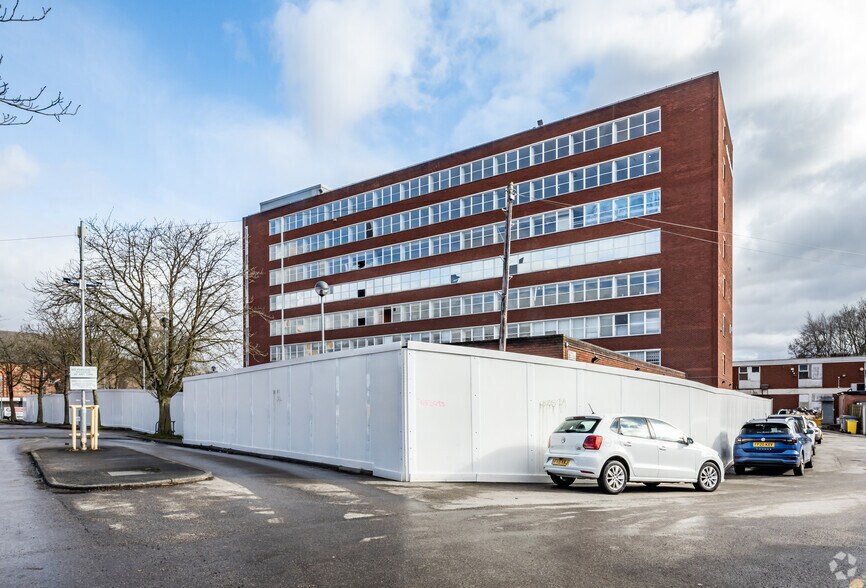 Chorlton Pl, Manchester for sale - Primary Photo - Image 1 of 1