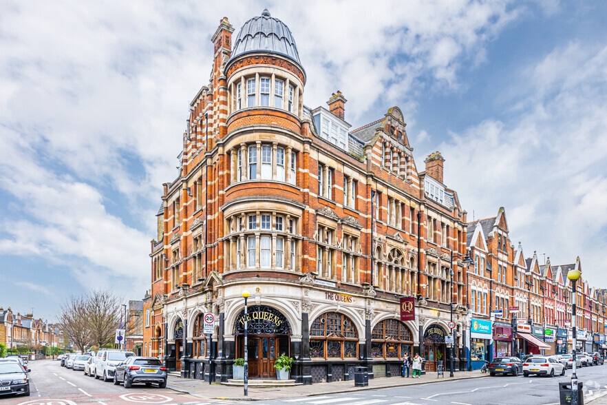 26 Broadway Para, London for sale - Primary Photo - Image 1 of 21