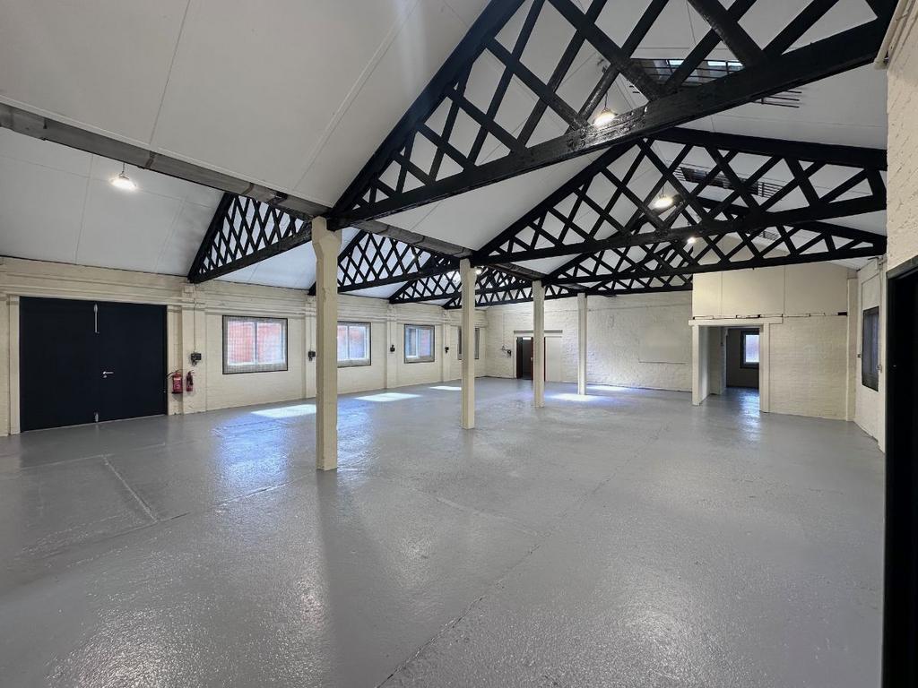 24 Bates Rd, Romford to rent Building Photo- Image 1 of 9