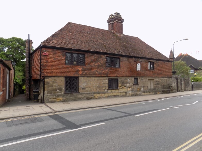42 High St, Battle to rent - Primary Photo - Image 1 of 1