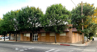 227-229 N West St, Visalia, CA for rent Building Photo- Image 1 of 12