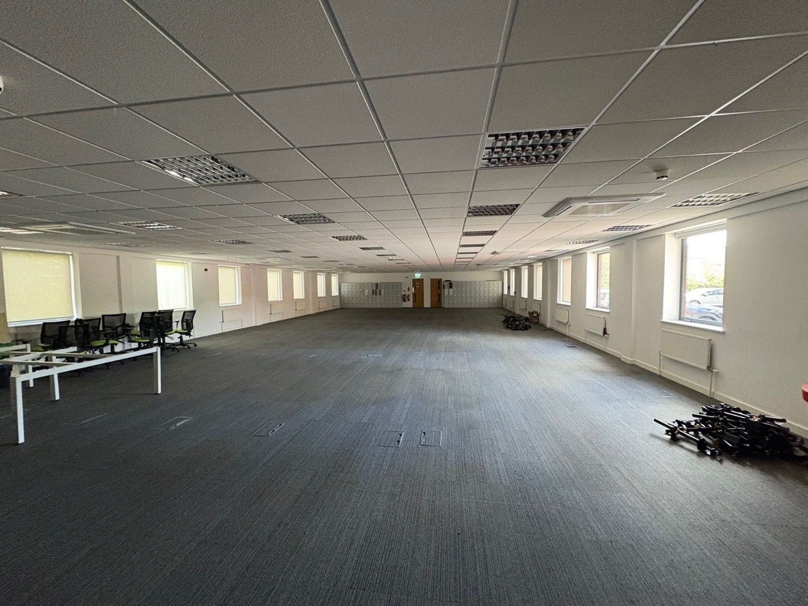 2 Midland Way, Barlborough to rent Interior Photo- Image 1 of 1