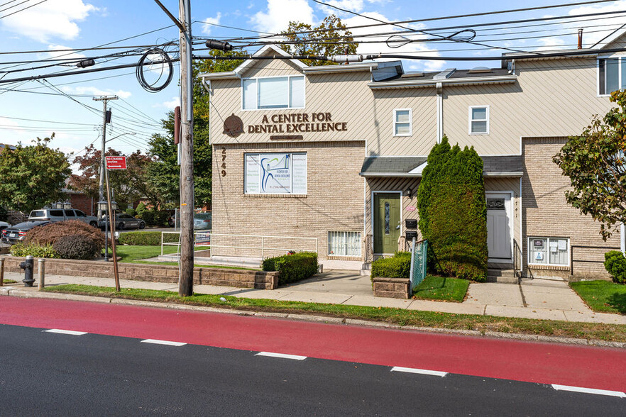 2749 Hylan Blvd, Staten Island, NY for sale - Building Photo - Image 1 of 1