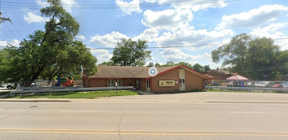 324 E Green St, Bensenville, IL for sale - Building Photo - Image 2 of 2