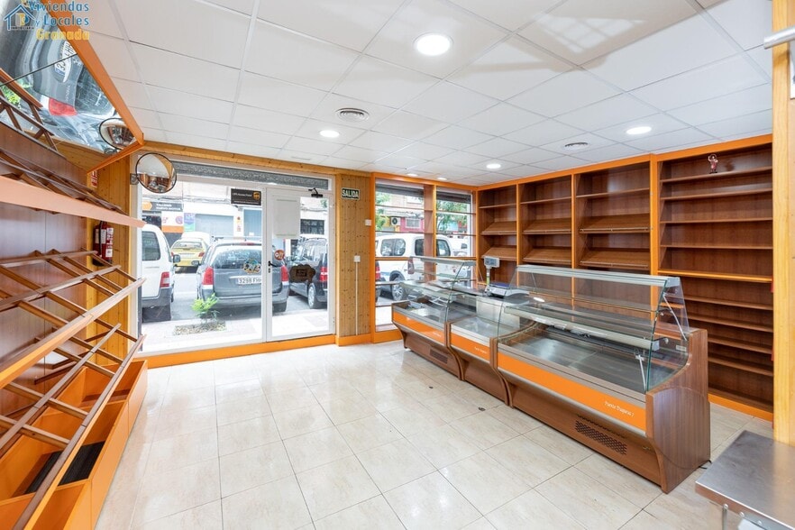 Retail in Las Gabias for sale - Interior Photo - Image 3 of 24