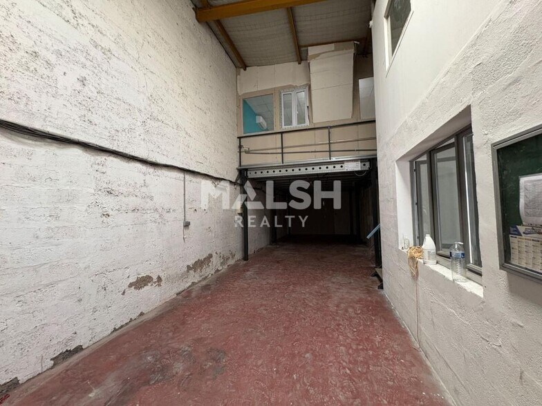 Light Industrial in Vénissieux to rent - Interior Photo - Image 3 of 10