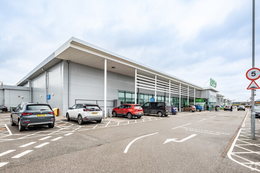 Greyhound Park Rd, Chester for sale - Primary Photo - Image 1 of 1