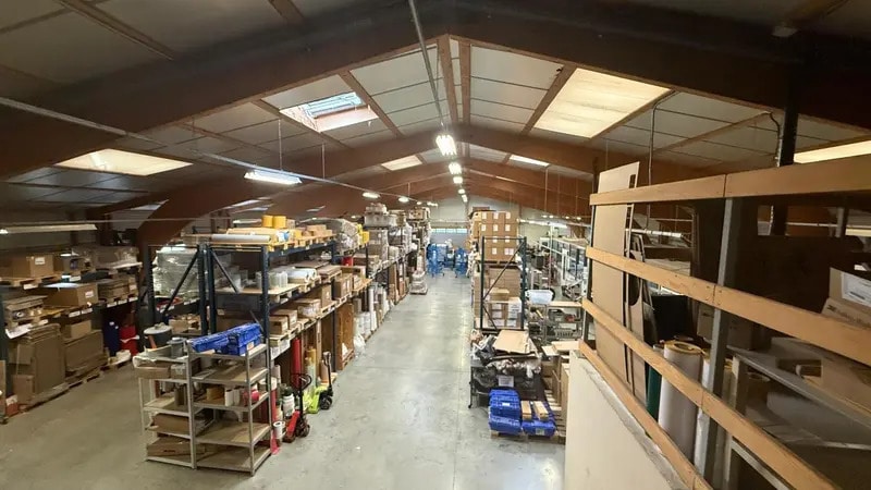 Vente Entrepôt 1 474 m² - Photo 1