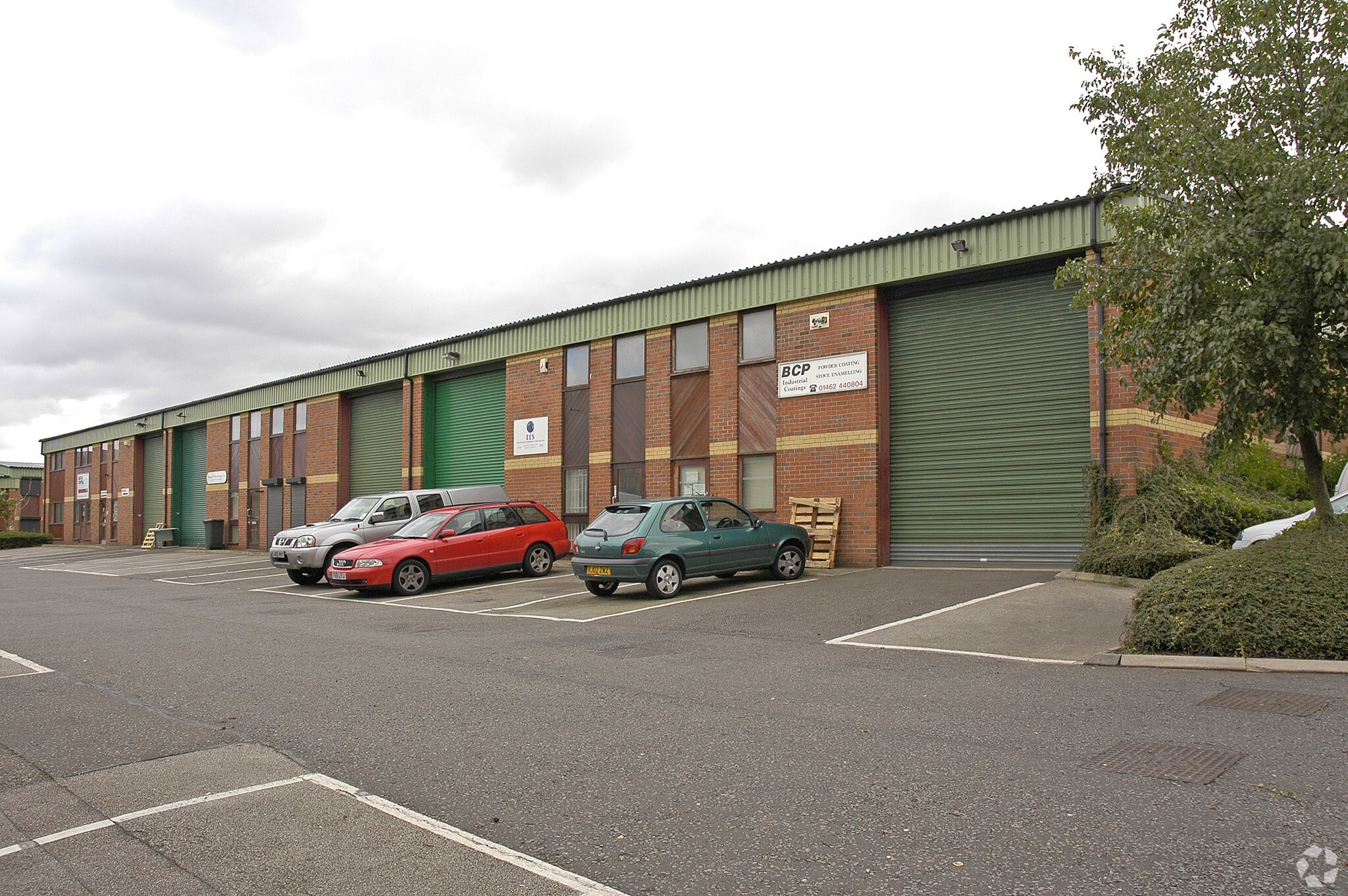 41-49 Knowl Piece, Hitchin to rent Primary Photo- Image 1 of 6