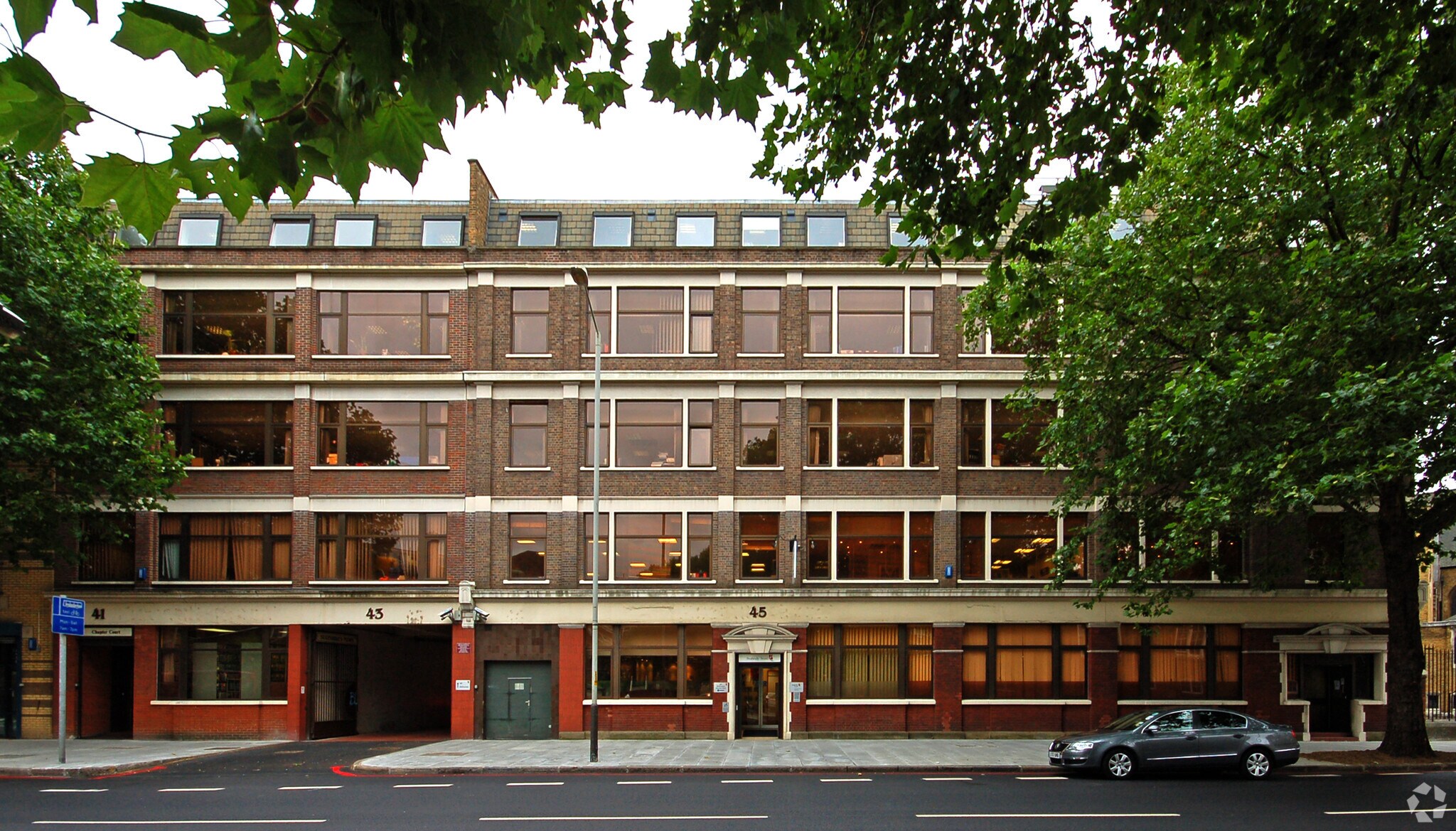 6 St Georges Mews, London for sale Primary Photo- Image 1 of 1