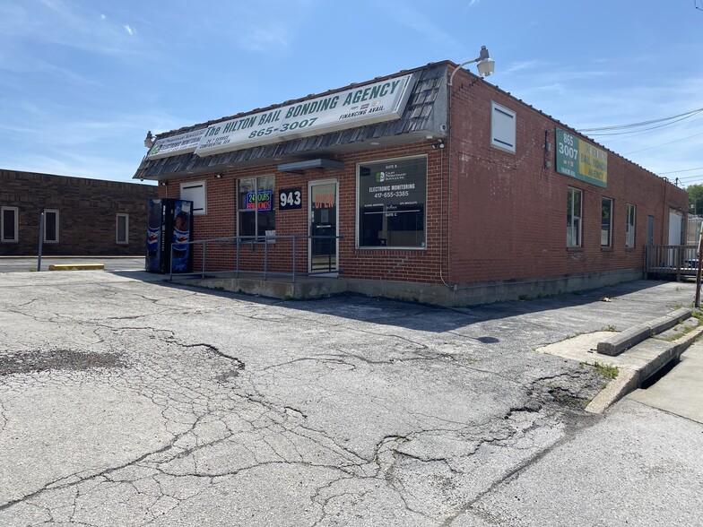 943 N Boonville Ave, Springfield, MO for sale - Building Photo - Image 3 of 15