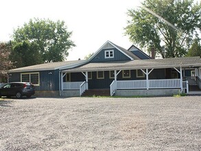 1675 US Route 2, Waterbury, VT for rent Primary Photo- Image 1 of 12