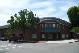 2000 W Magnolia Blvd, Burbank, CA for sale Building Photo- Image 1 of 1