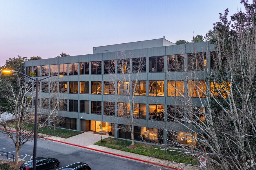 2100 Powers Ferry Rd Se, Atlanta, GA 30339 Office for Lease UK