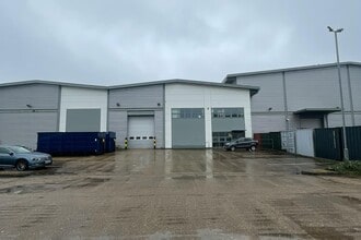 Arenson Way, Dunstable to rent Building Photo- Image 1 of 1