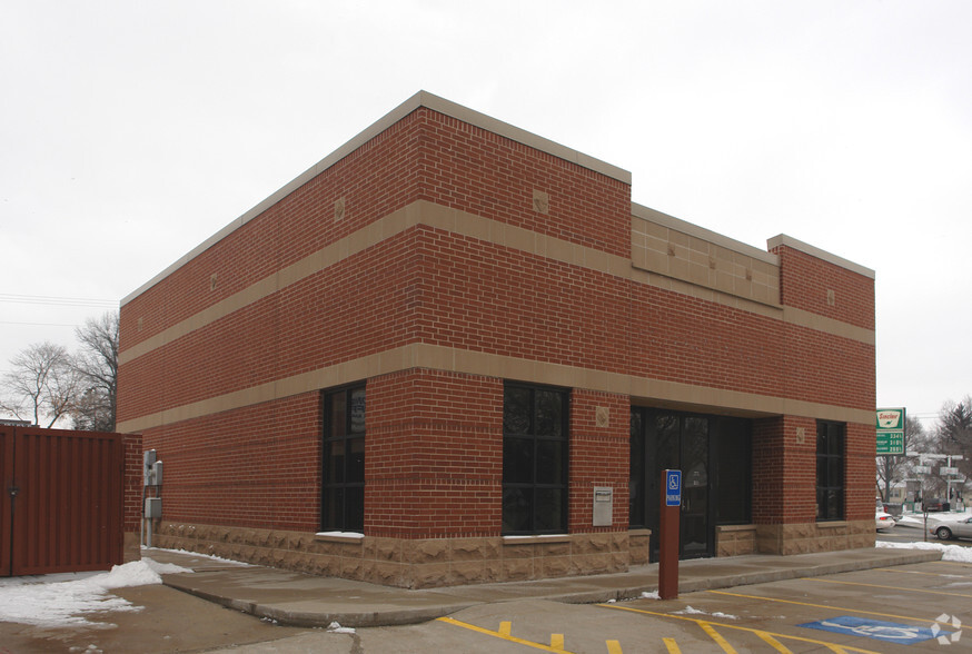 7500 State Line Rd, Prairie Village, KS for rent - Building Photo - Image 2 of 2