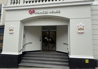 53-54 Queens Rd, Brighton to rent Building Photo- Image 1 of 4