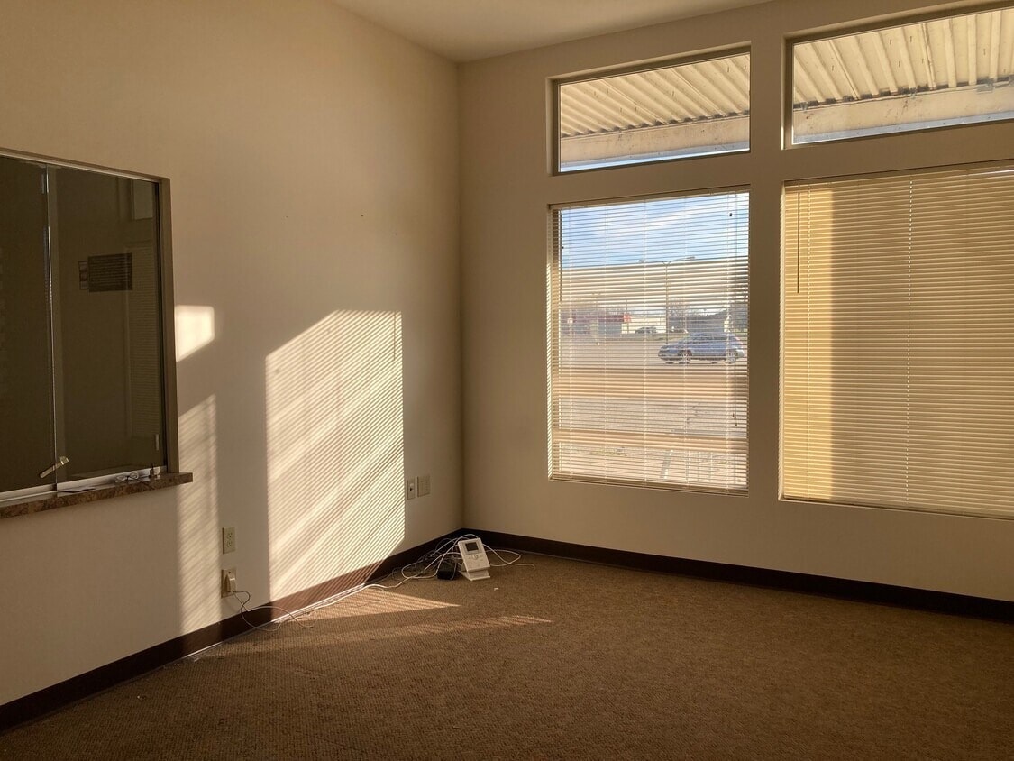 1820-1898 Center Ave, Janesville, WI to rent Interior Photo- Image 1 of 9