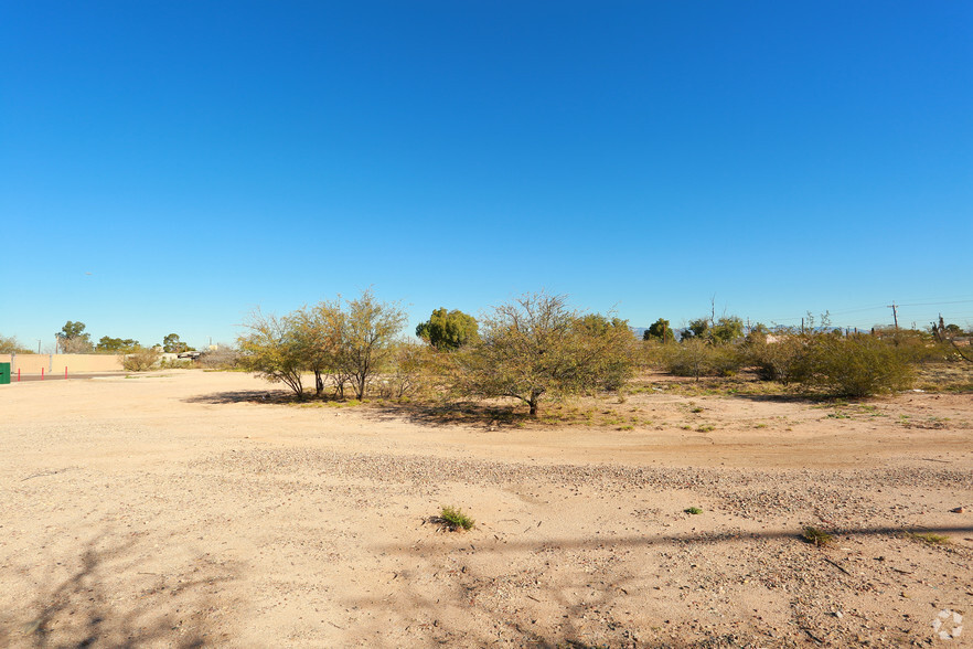 6444 S Fontana Ave, Tucson, AZ for rent - Building Photo - Image 2 of 4