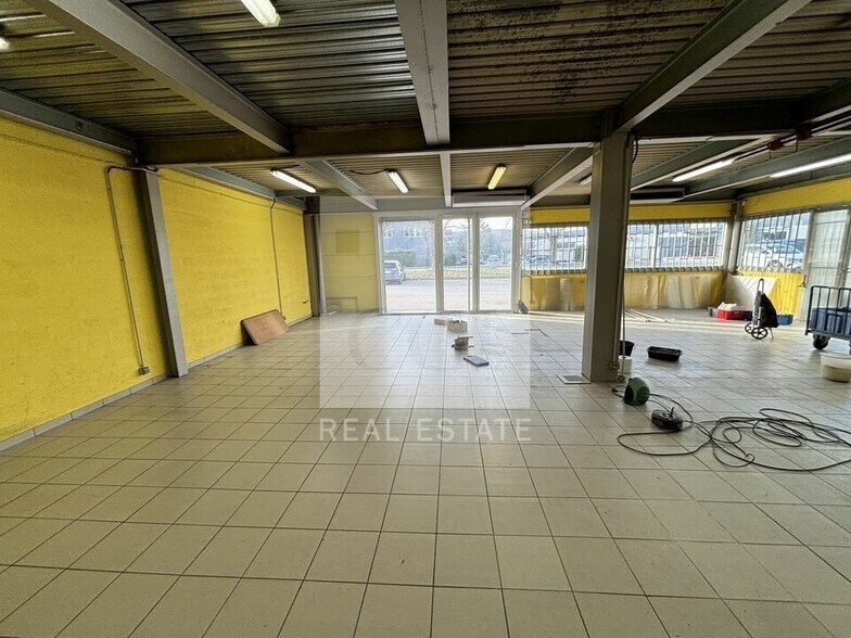 5 Rue Du Mont-Blanc, Corbas for sale - Interior Photo - Image 3 of 9