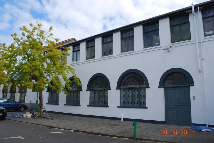 Fountayne Rd, London to rent - Building Photo - Image 2 of 2