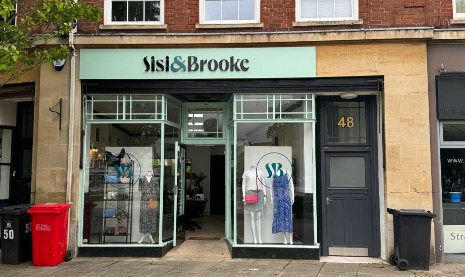 49 The Strand, Exmouth for sale - Primary Photo - Image 1 of 1